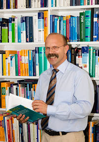 Ärztlicher Direktor der Fachklinik für Psychosomatische Medizin, Psychiatrie und Psychotherapie
